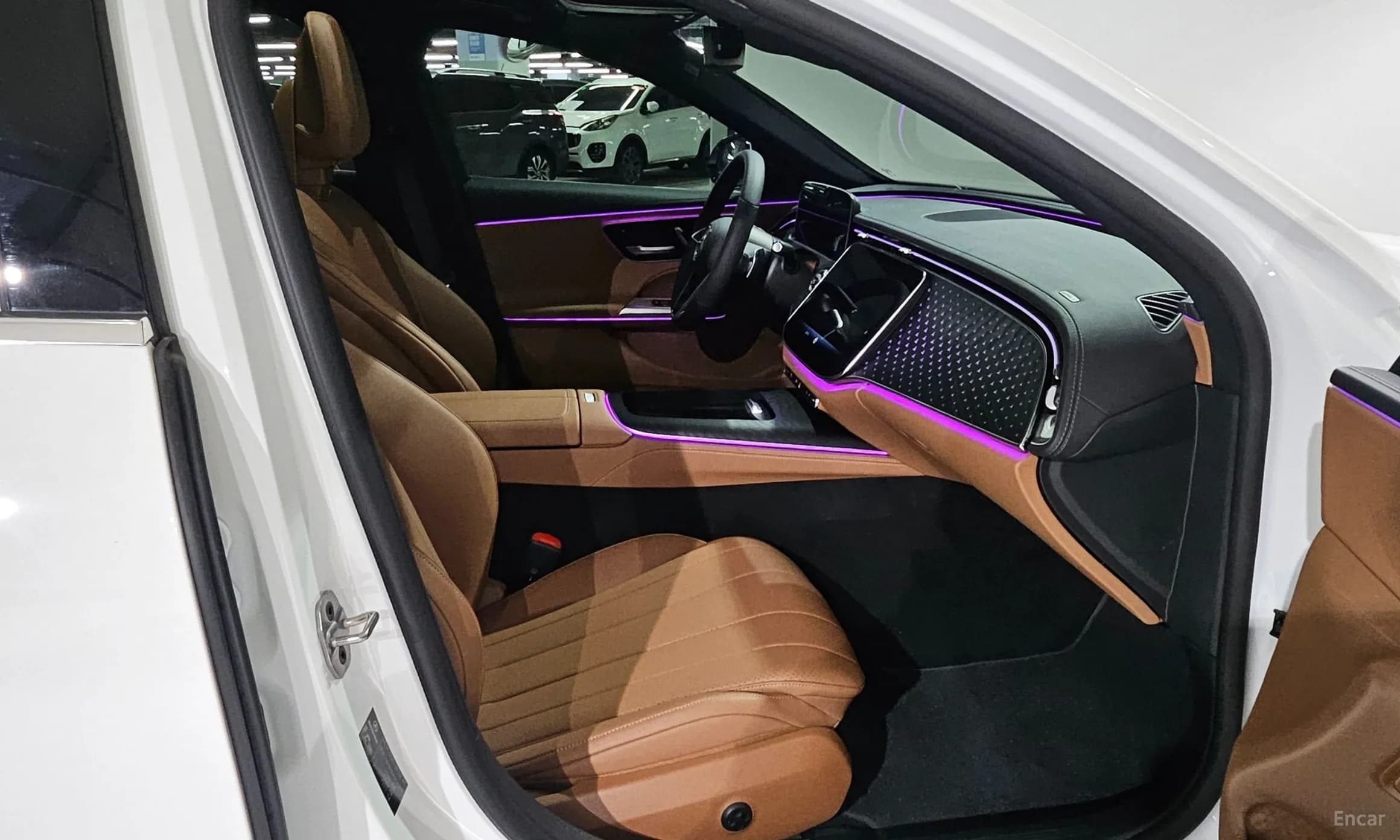 E-Class W214