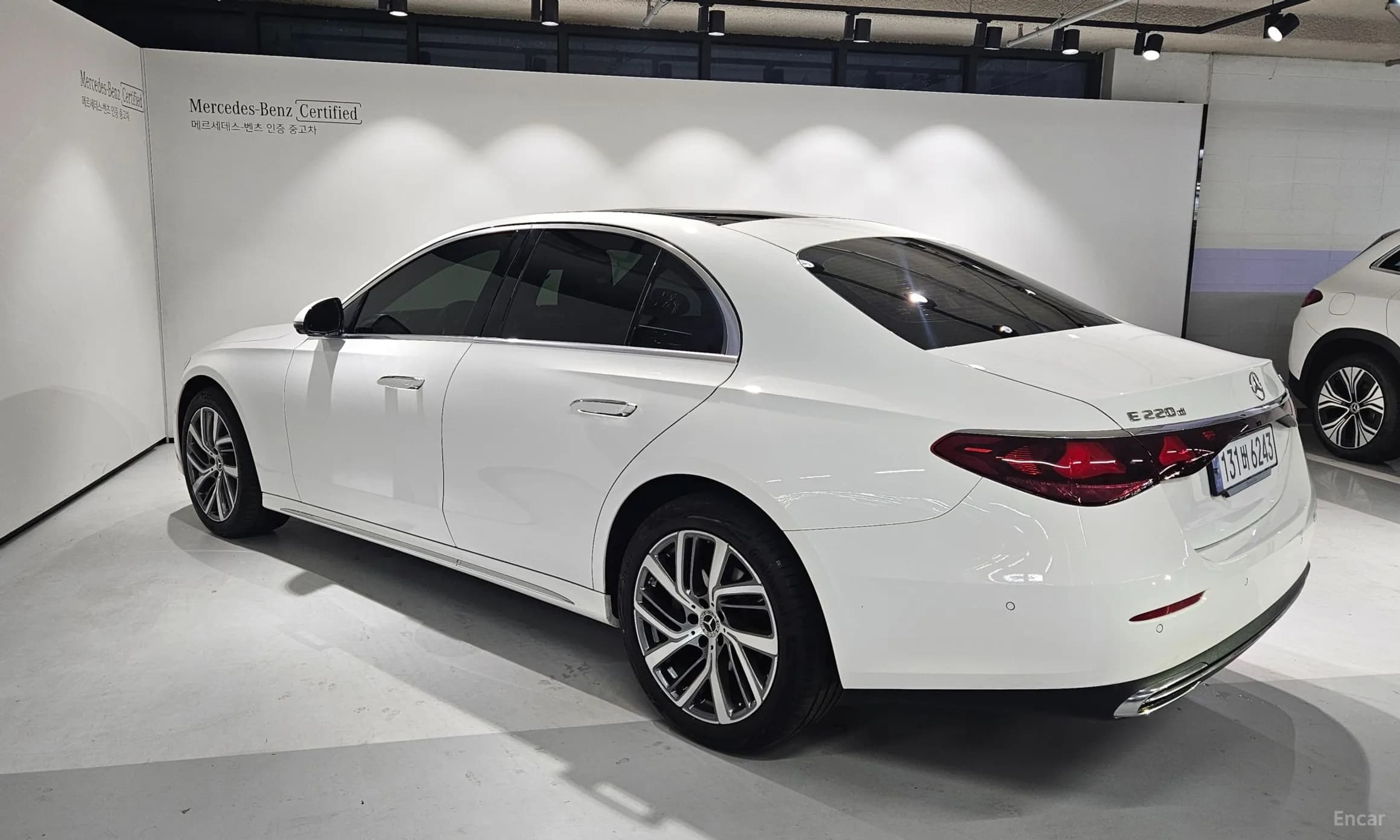 E-Class W214