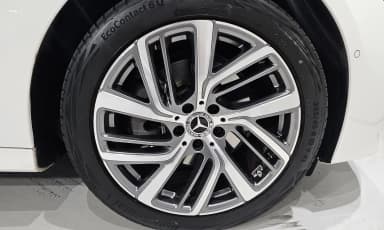 E-Class W214