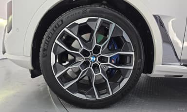 X7 (G07)