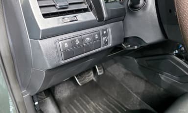 Rexton Sports Khan