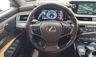 ES300h 7th Generation