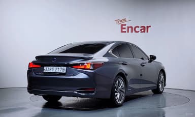ES300h 7th Generation