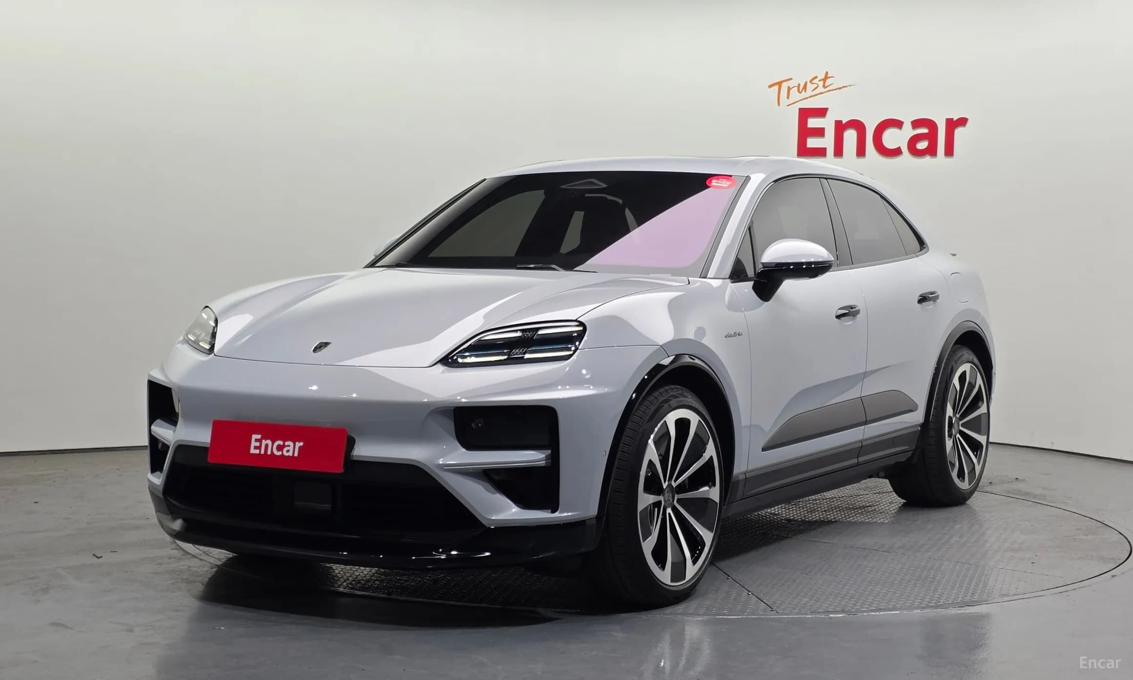 Macan EV