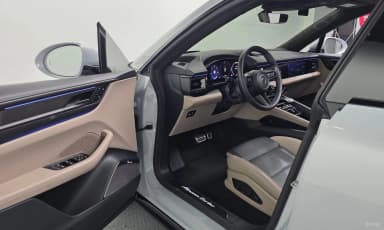 Macan EV