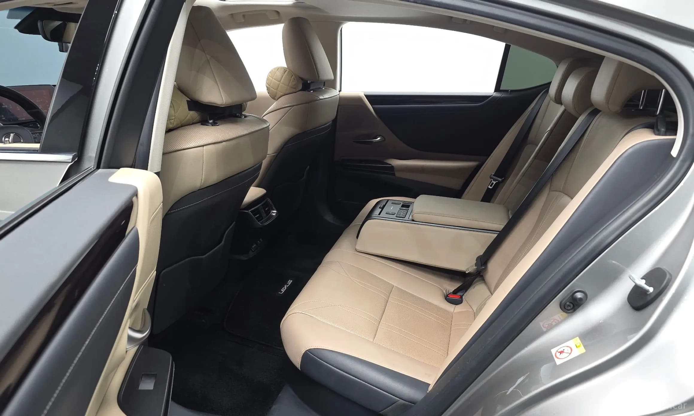 ES300h 7th Generation