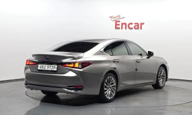 ES300h 7th Generation