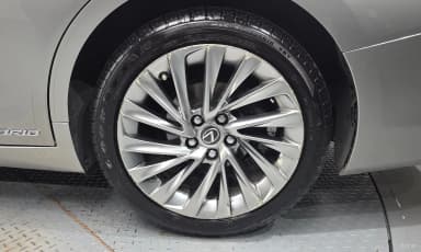 ES300h 7th Generation