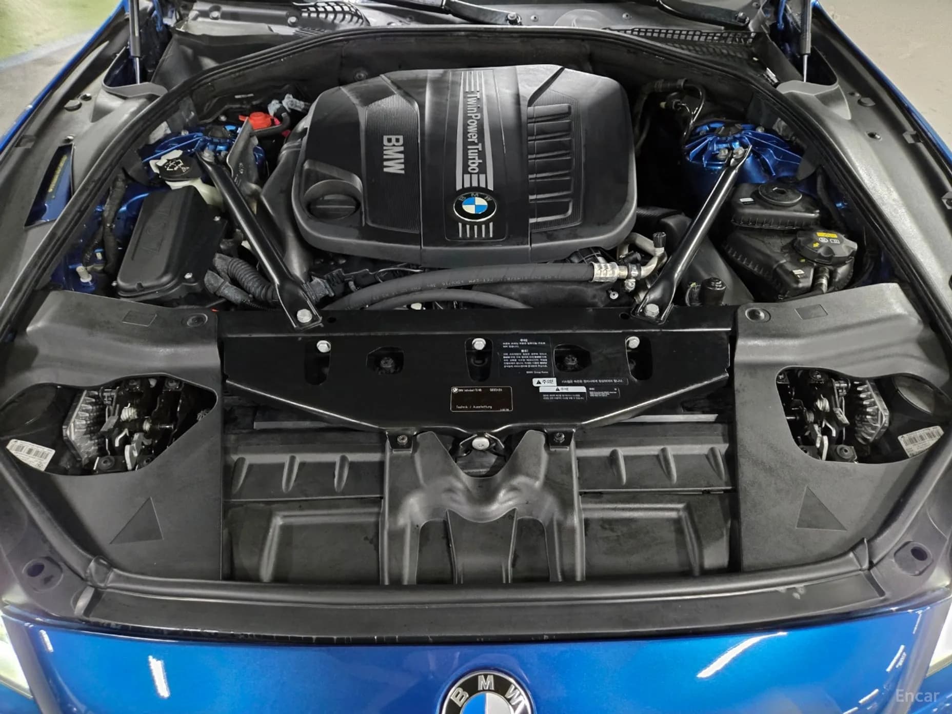 6 Series (F12)