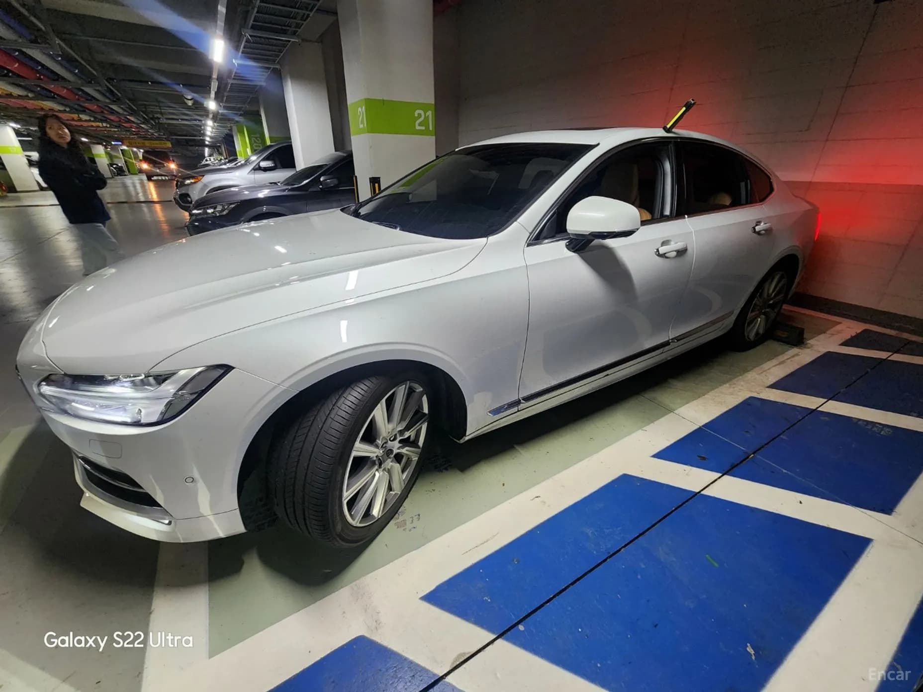 S90