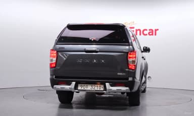 Rexton Sports Khan