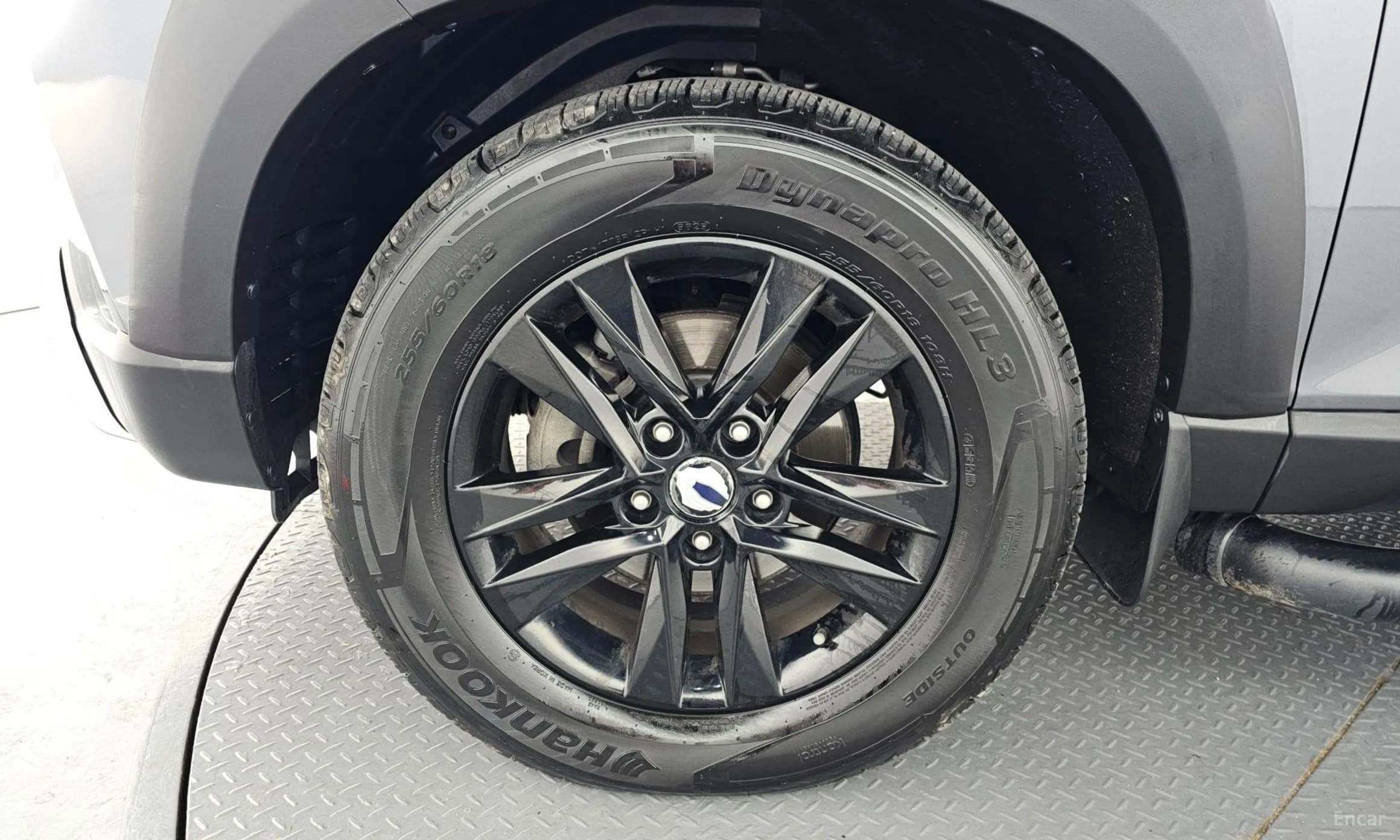 Rexton Sports Khan