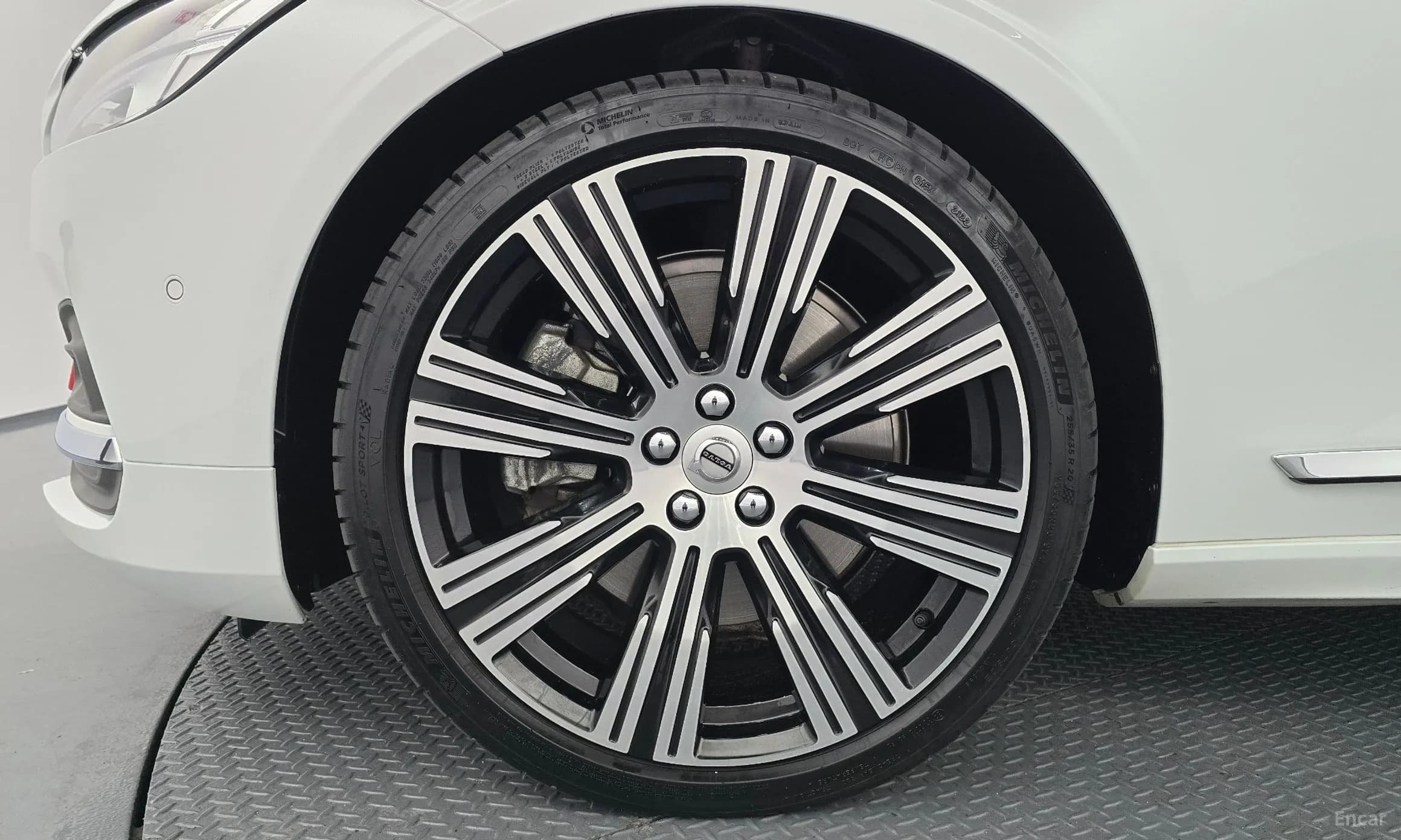 S90