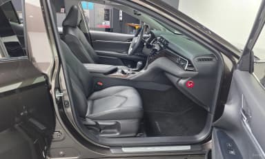 Camry (XV70)