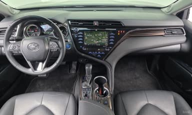 Camry (XV70)