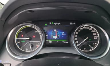 Camry (XV70)