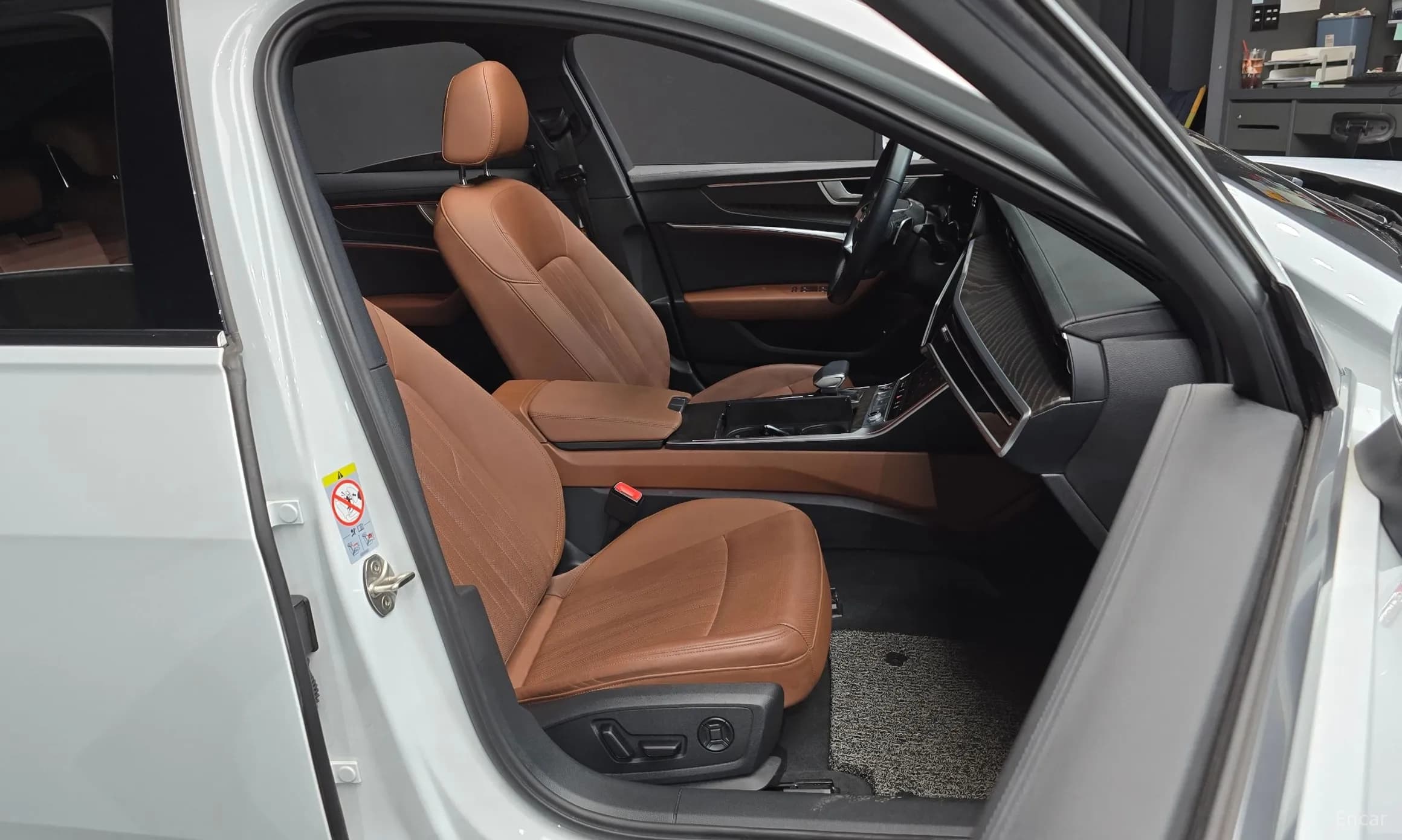 A6 (C8)