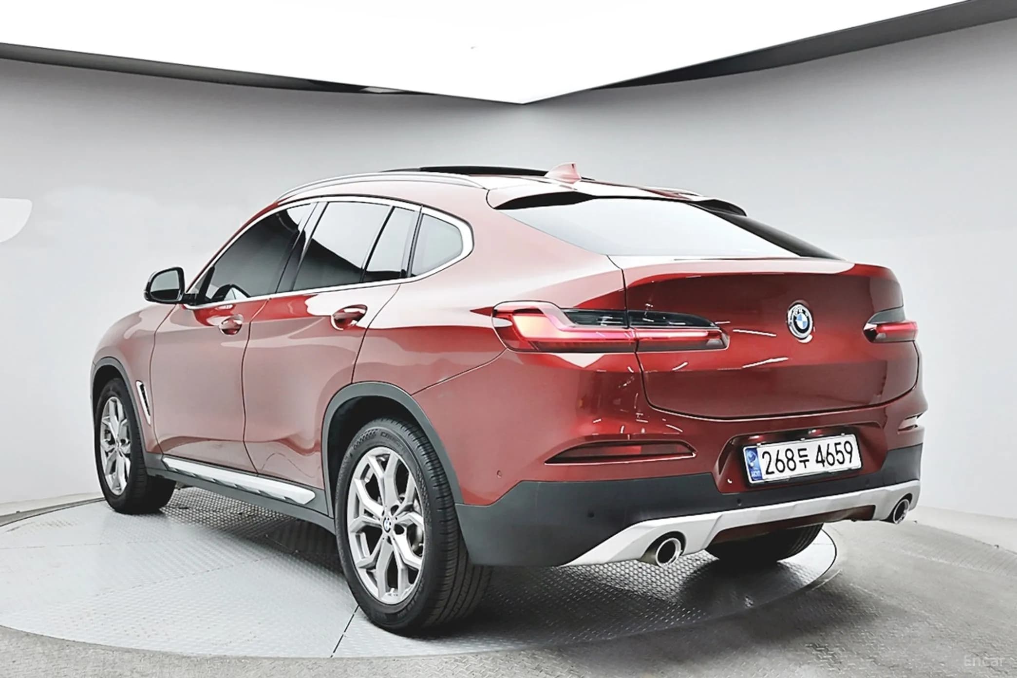 X4 (G02)