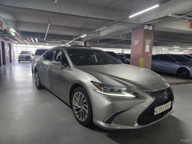 ES300h 7th Generation