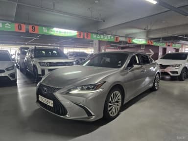 ES300h 7th Generation