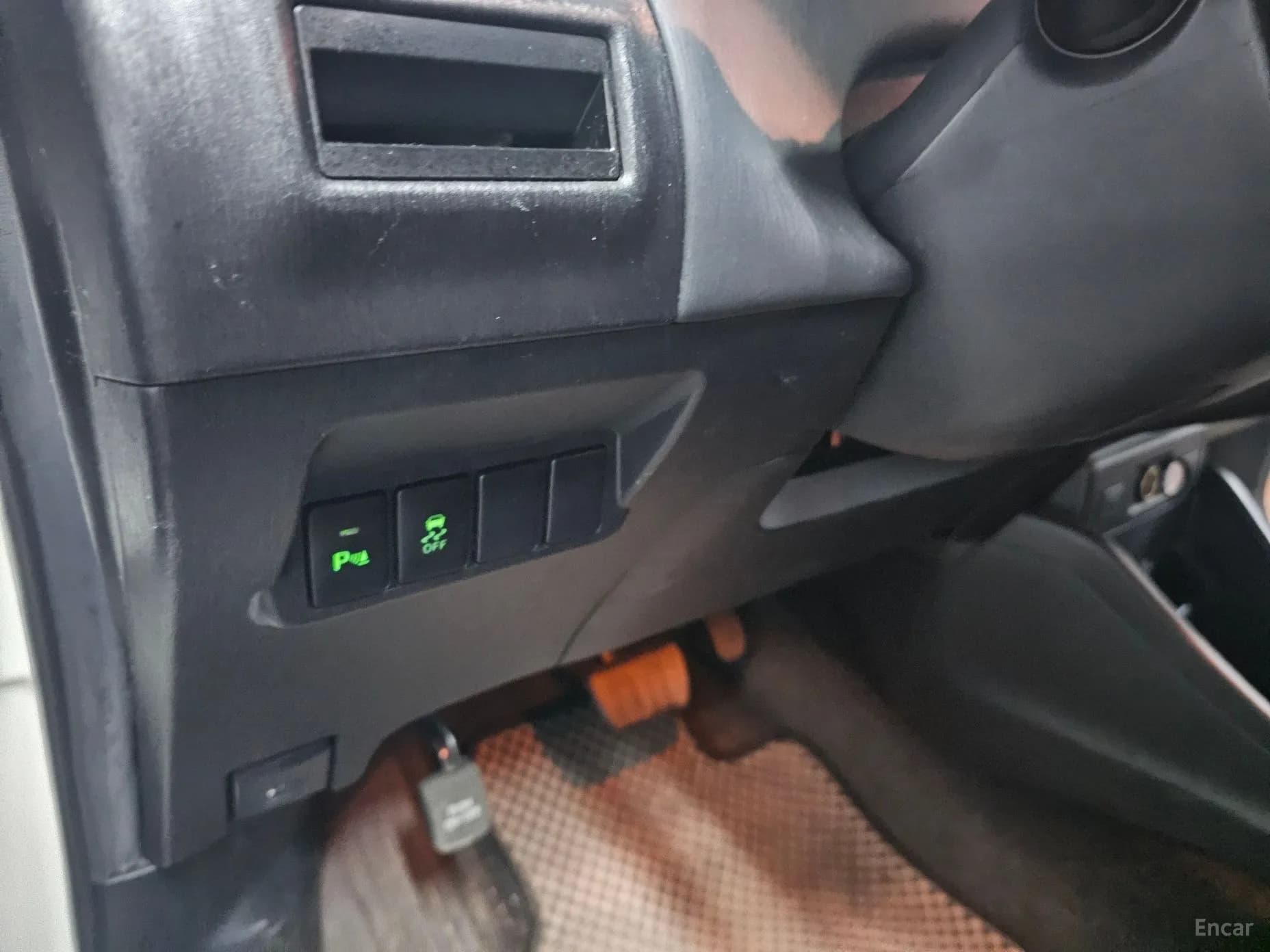 Prius V