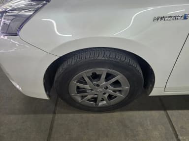 Prius V