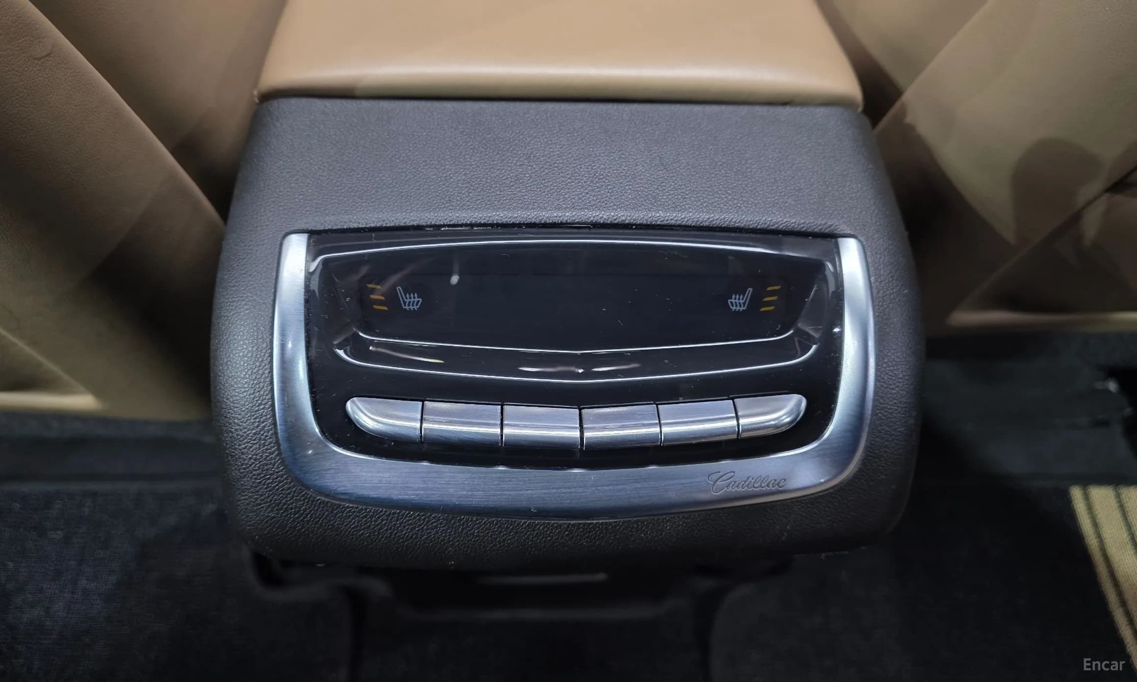 XT6