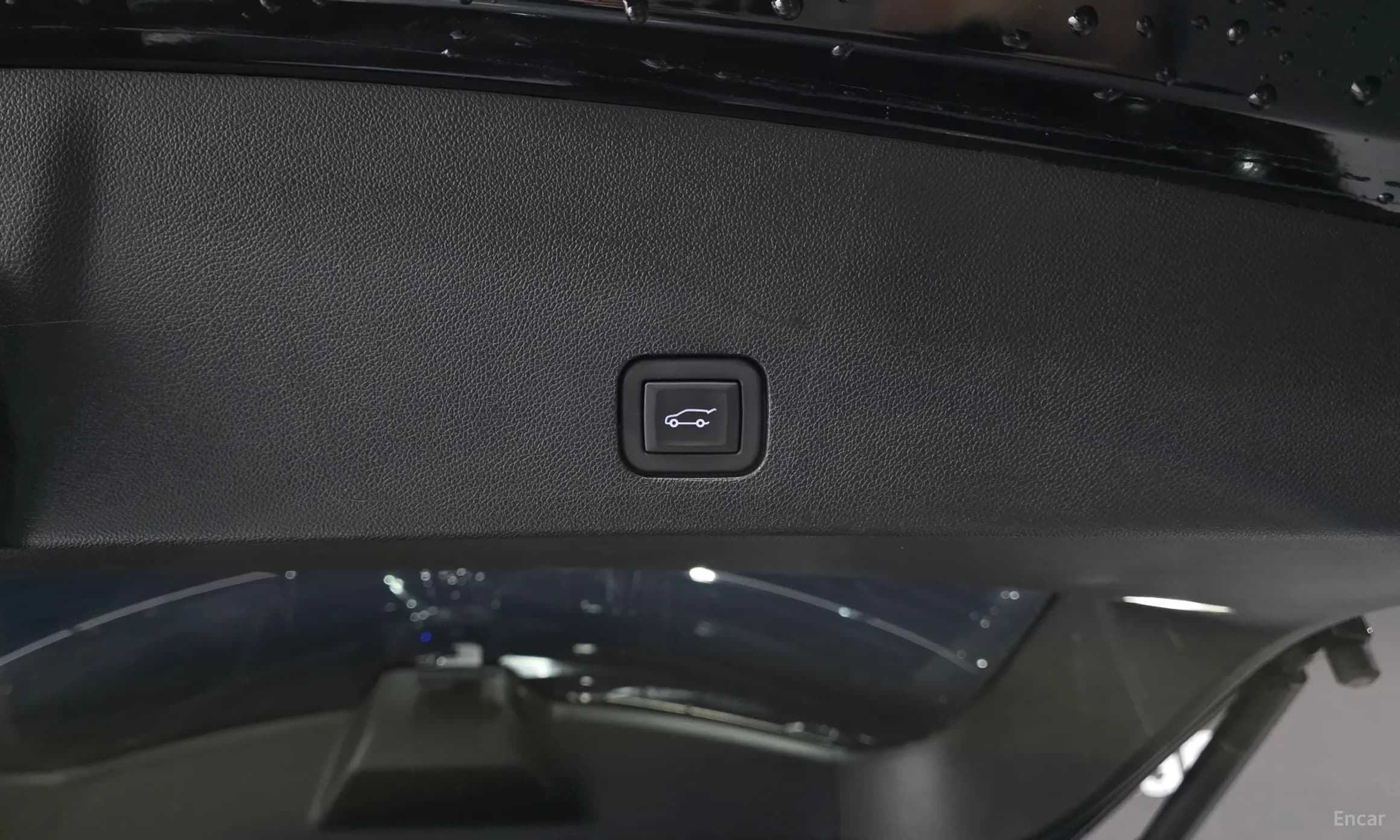 XT6
