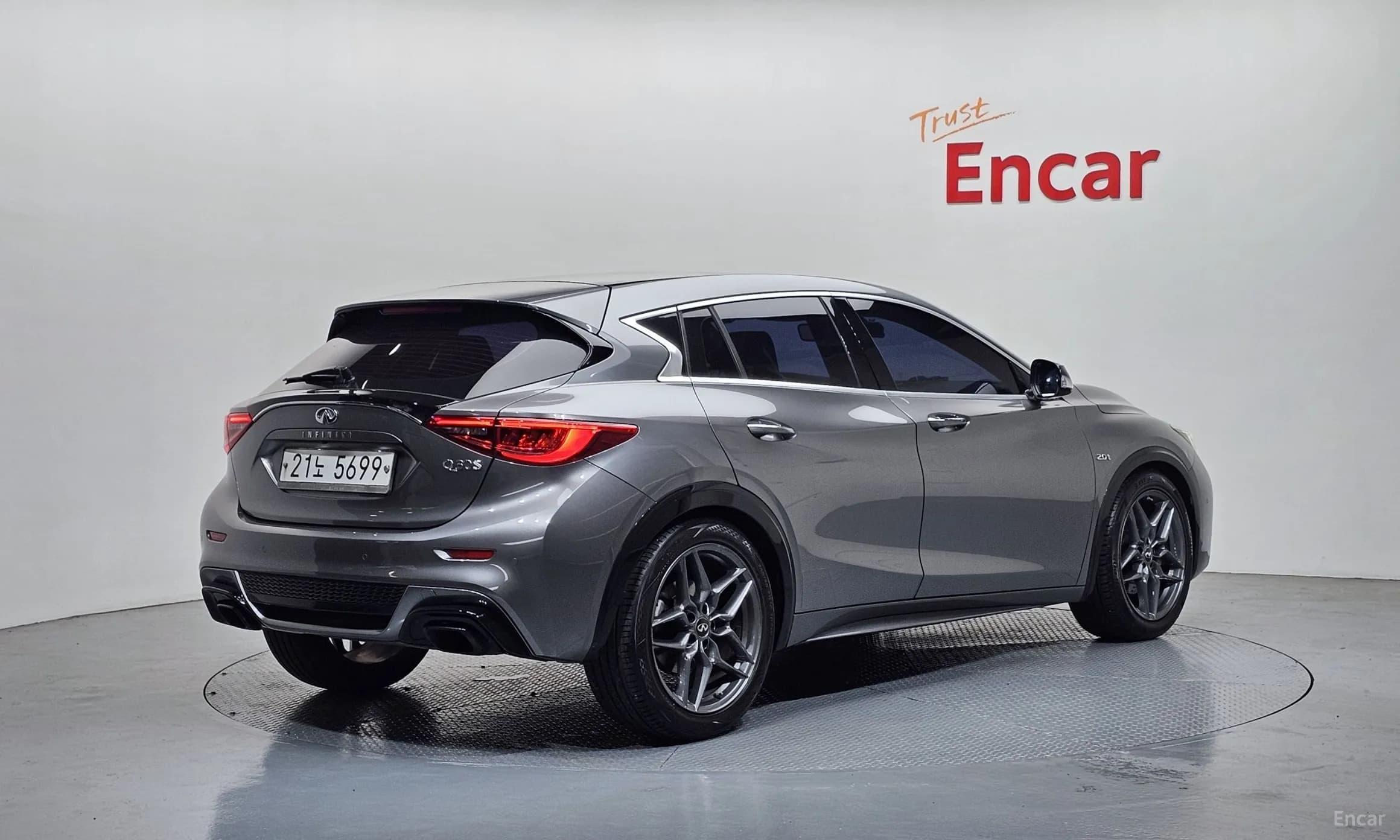 Q30