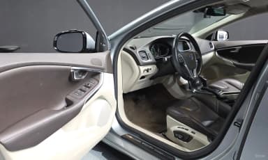 V40