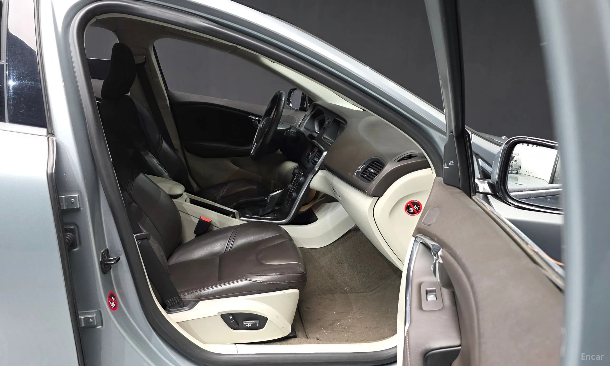 V40