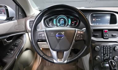 V40