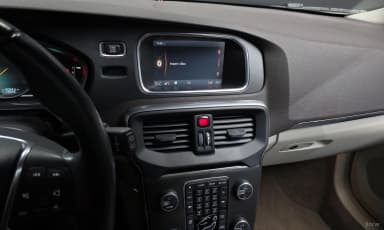 V40