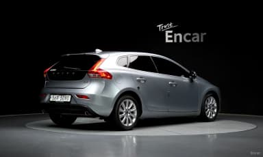 V40
