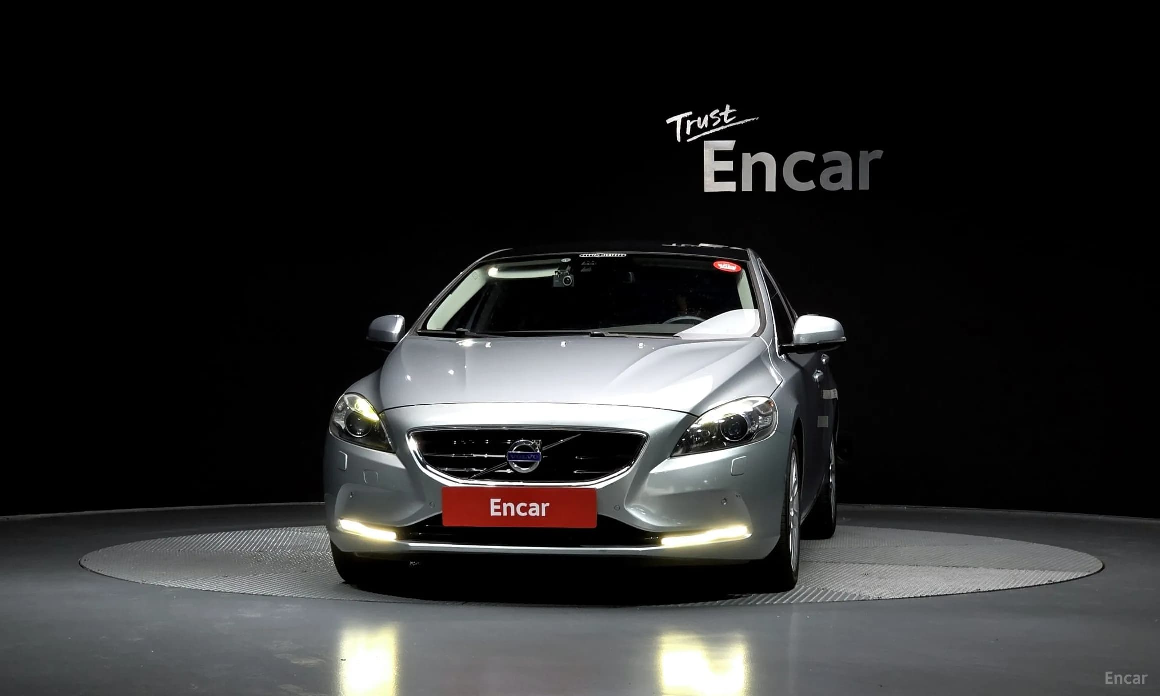 V40