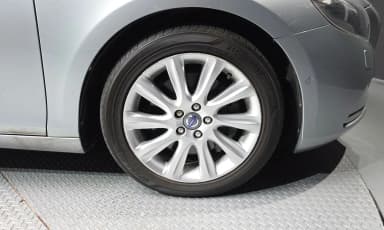 V40