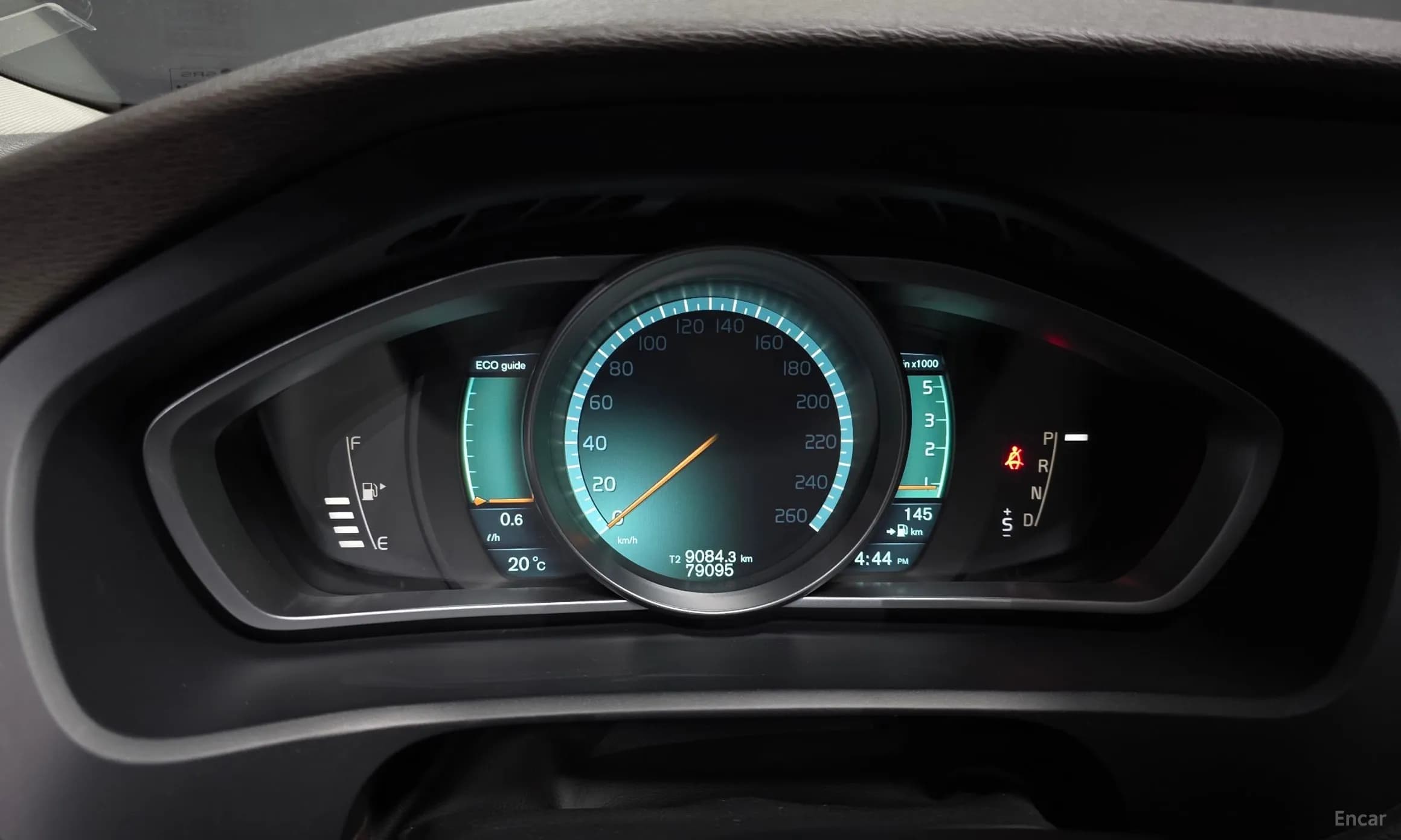 V40