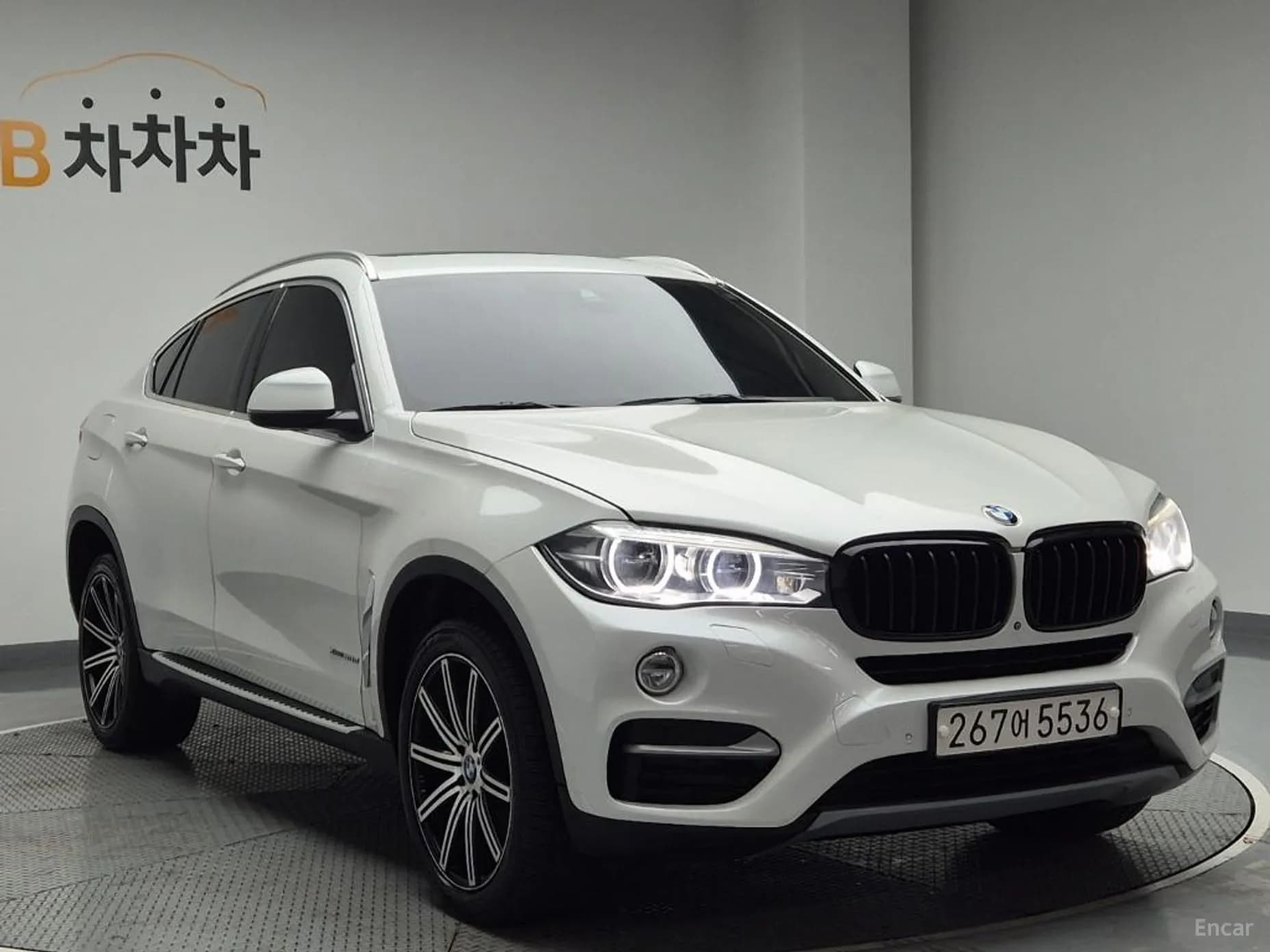 X6 (F16)