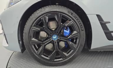 i4