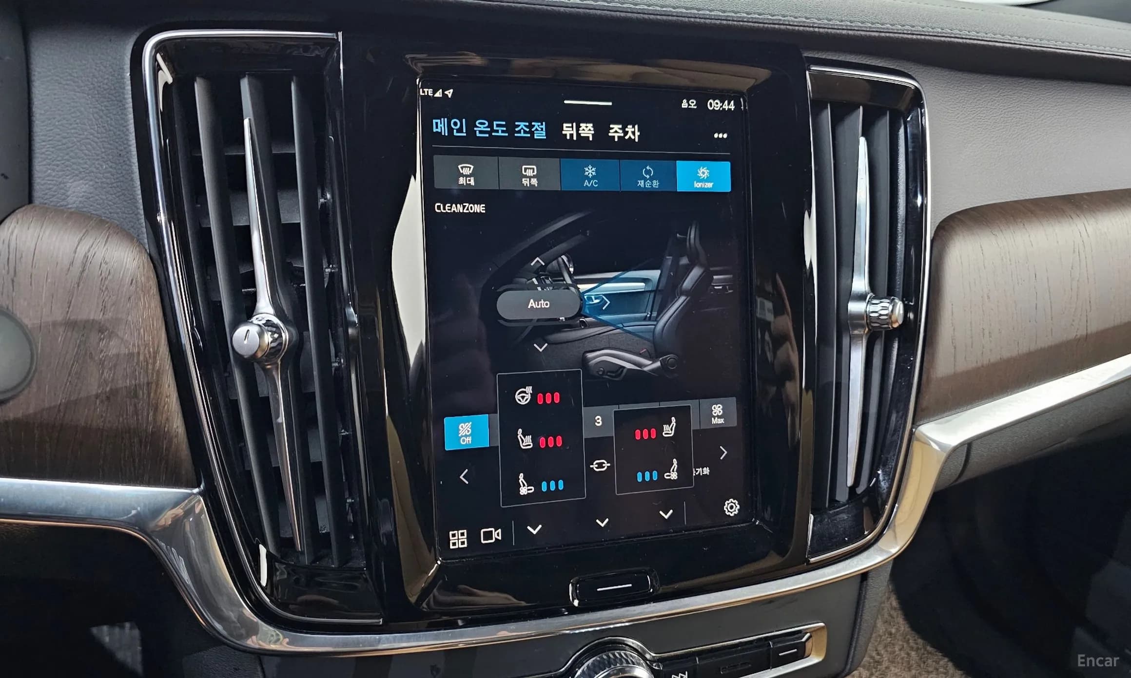 S90