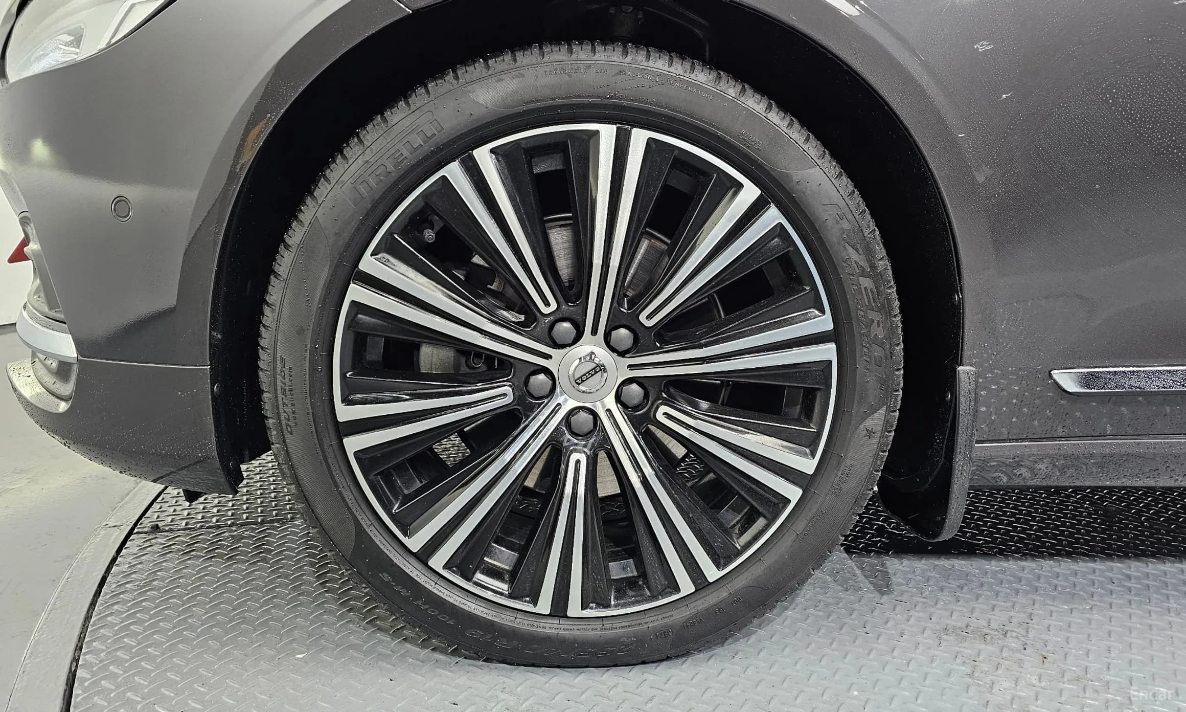 S90