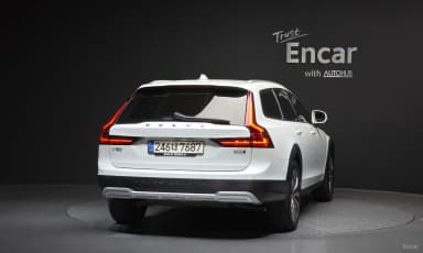 V90 Cross Country