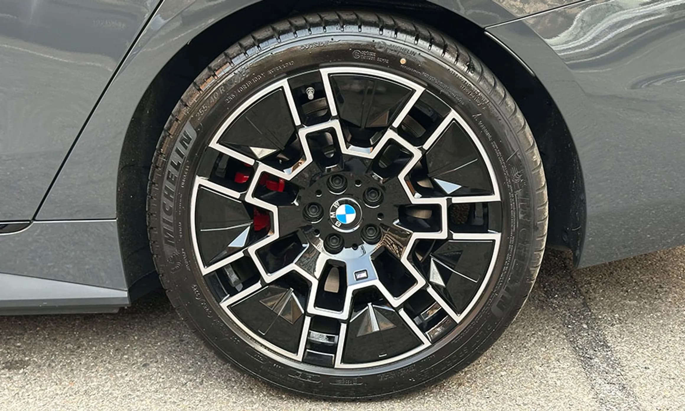 i4