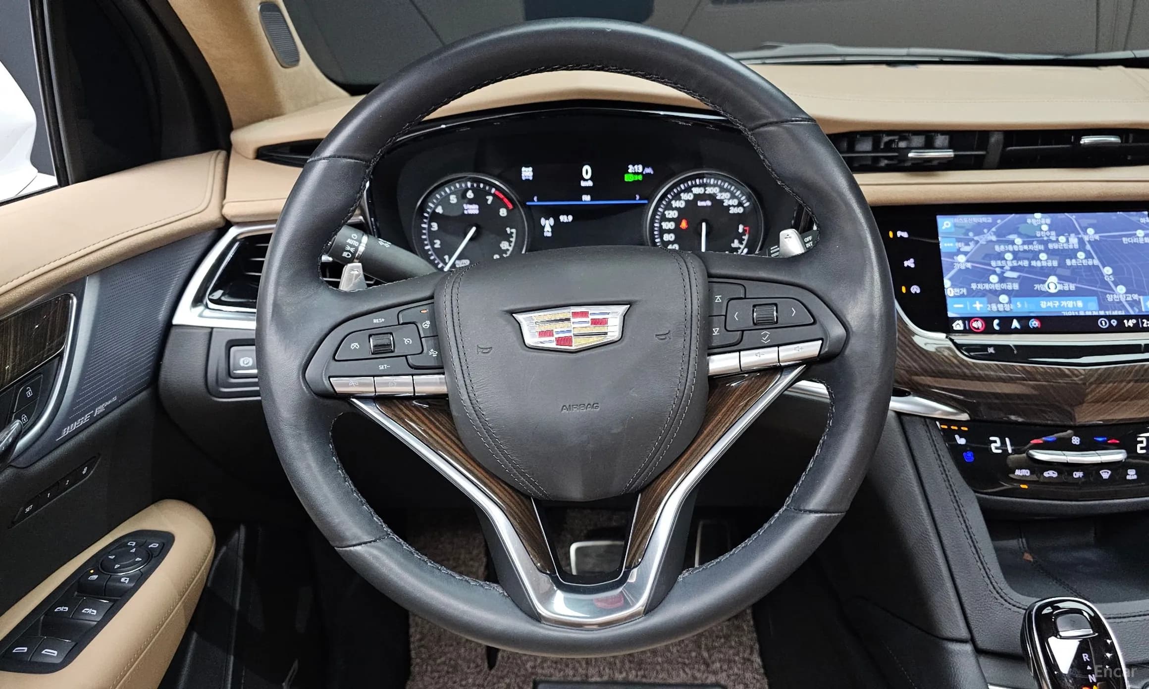 XT6