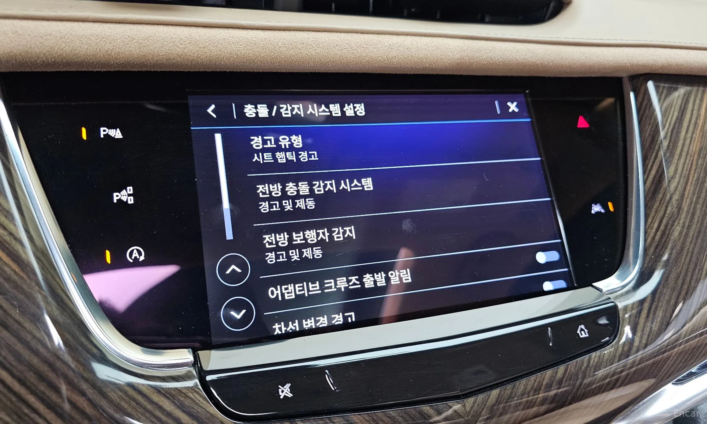 XT6