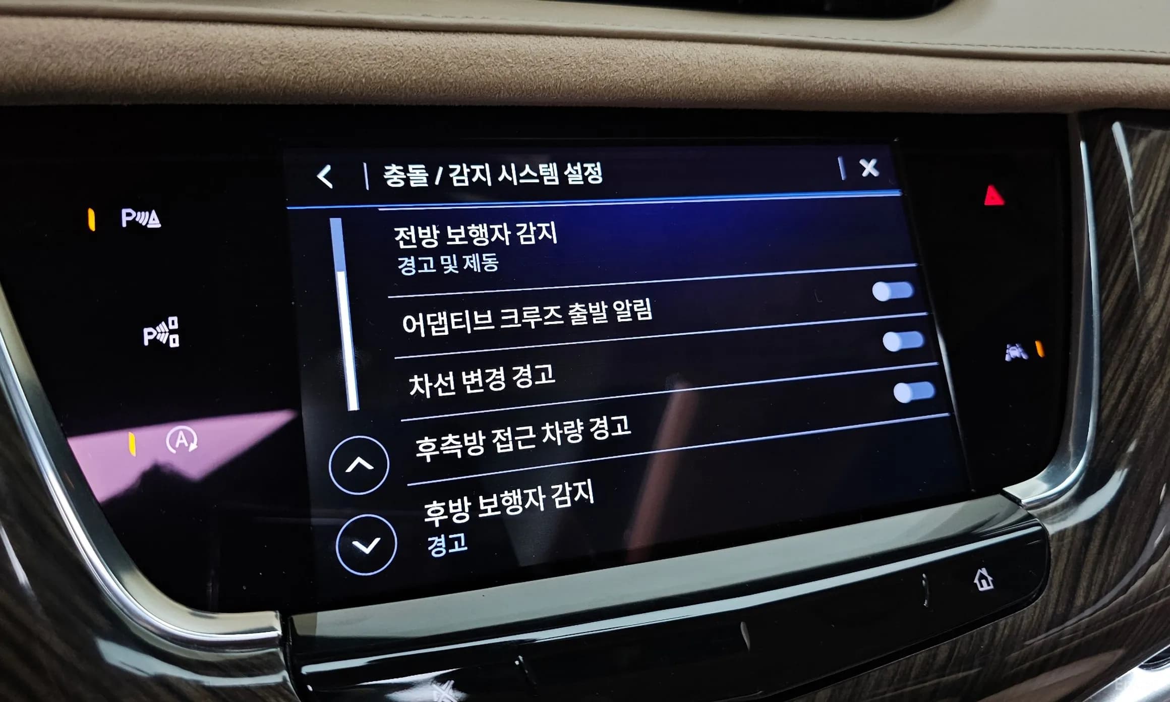 XT6