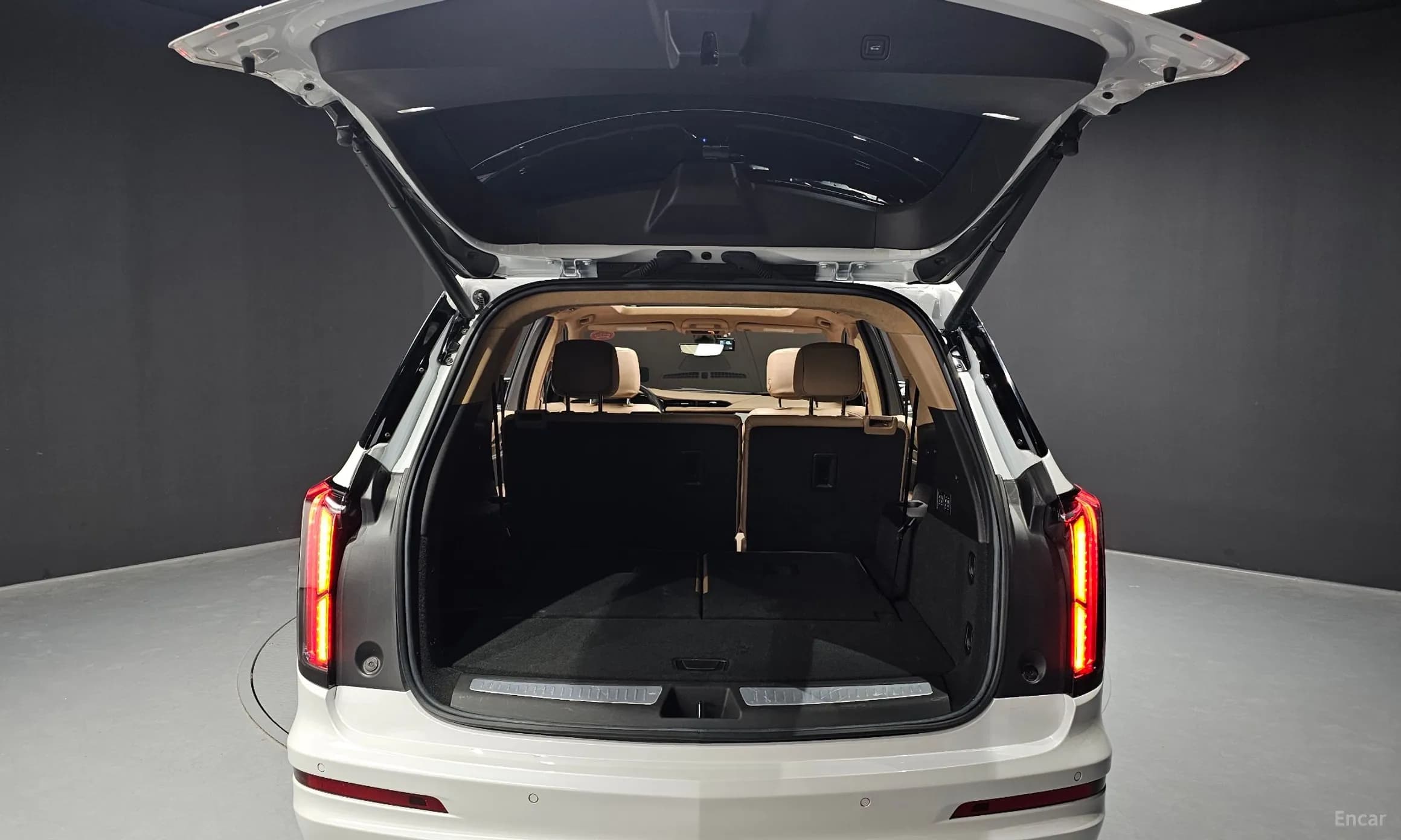 XT6