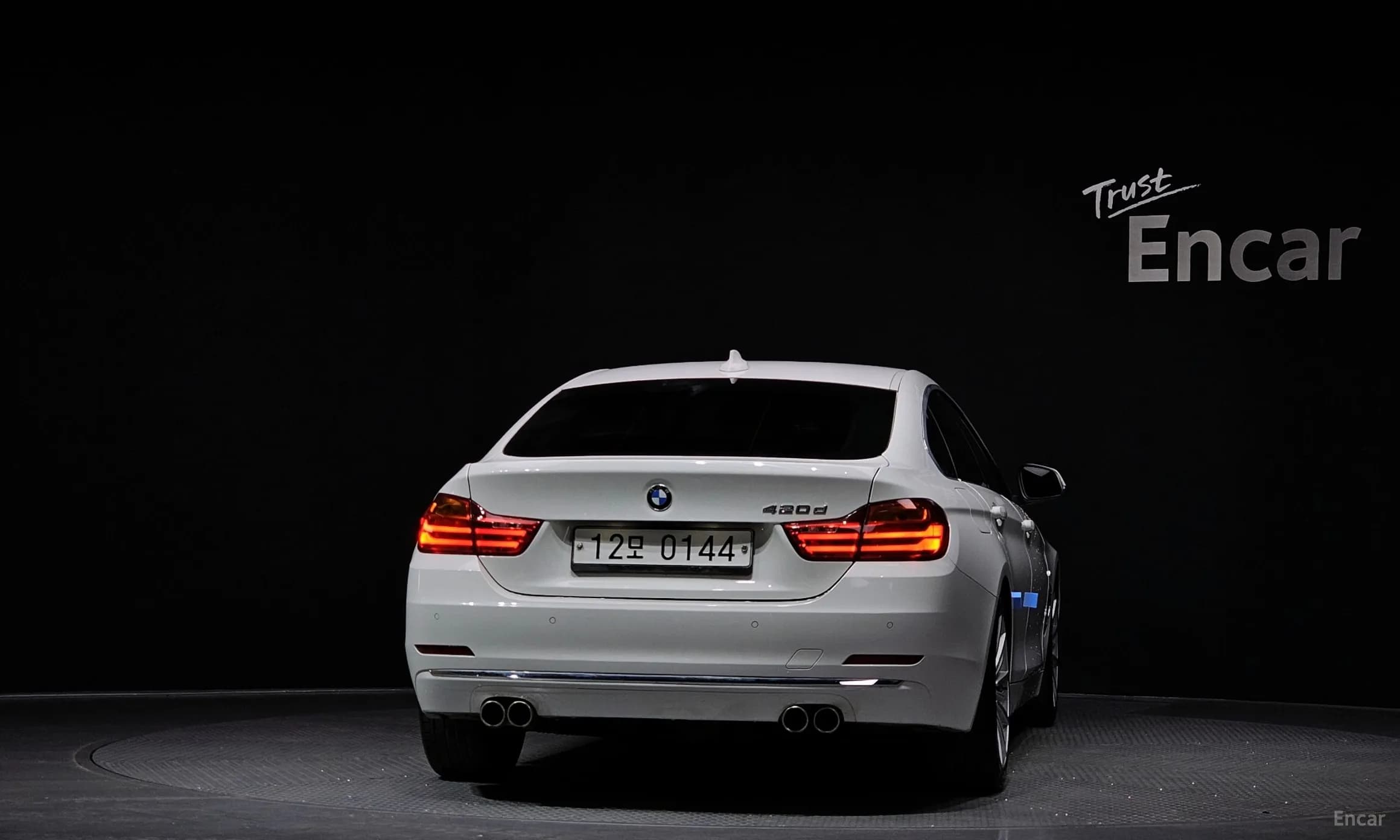 Series 4 (F32)