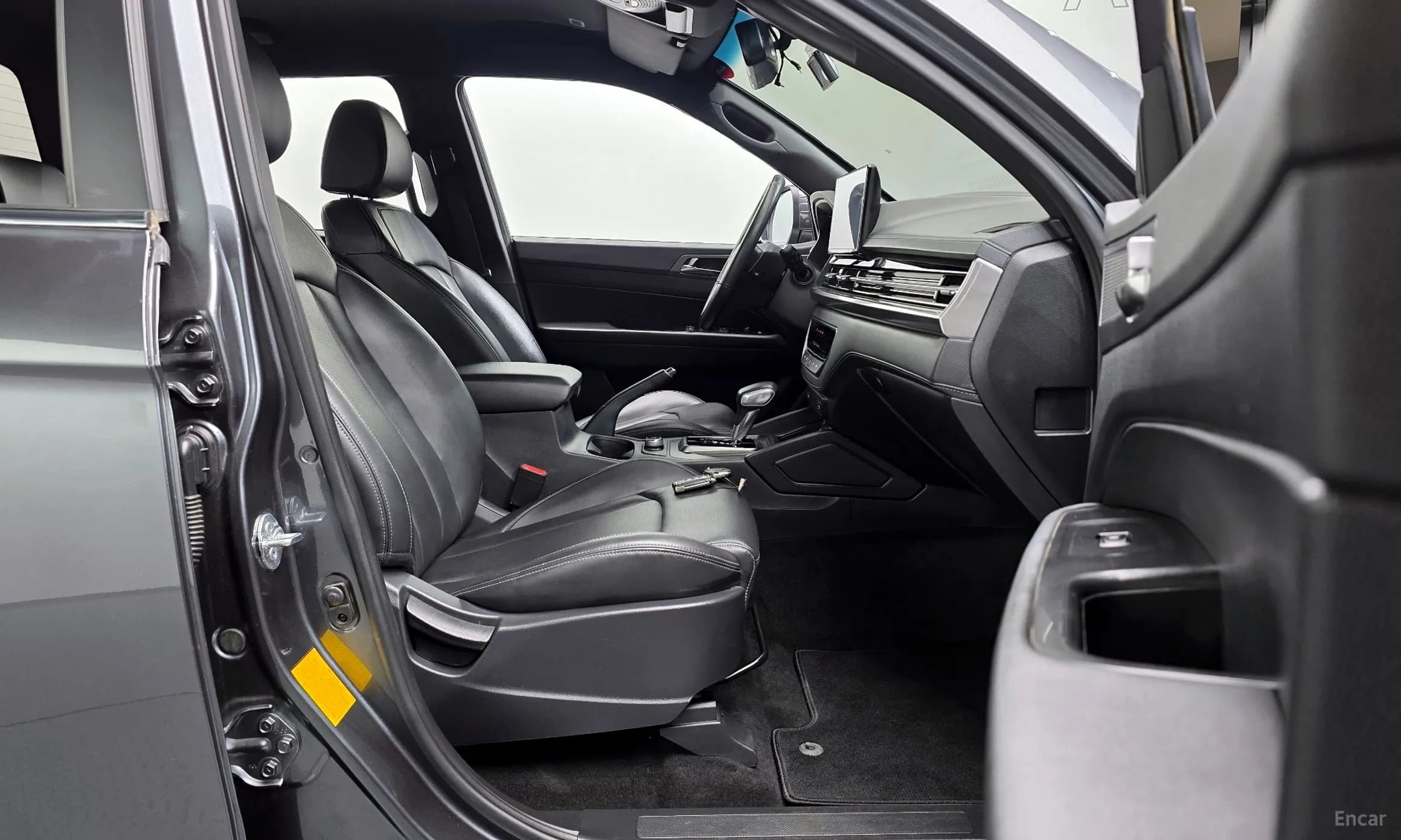 Rexton Sports Khan
