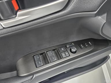 Camry (XV80)